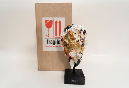 Gold sculpture    contemporary art