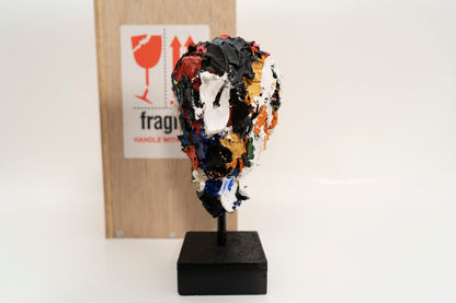 Gold sculpture    contemporary art