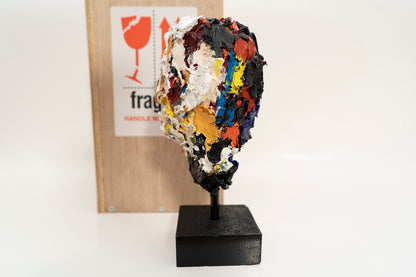 Gold sculpture    contemporary art