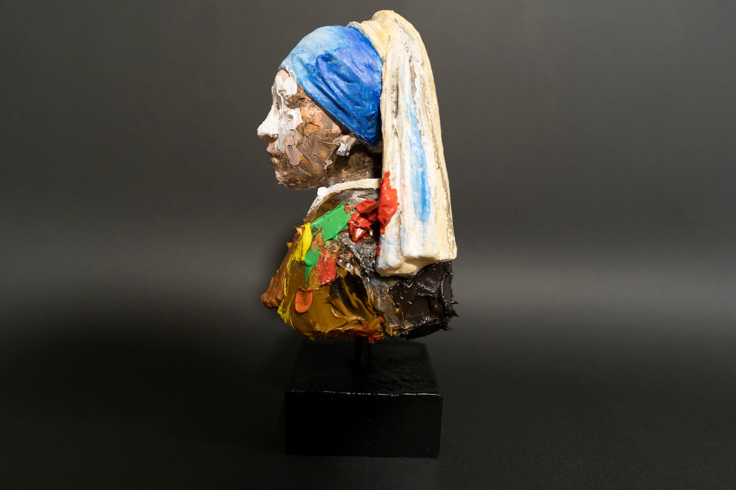 Girl With A Pearl Earring Sculpture    contemporary sculpture