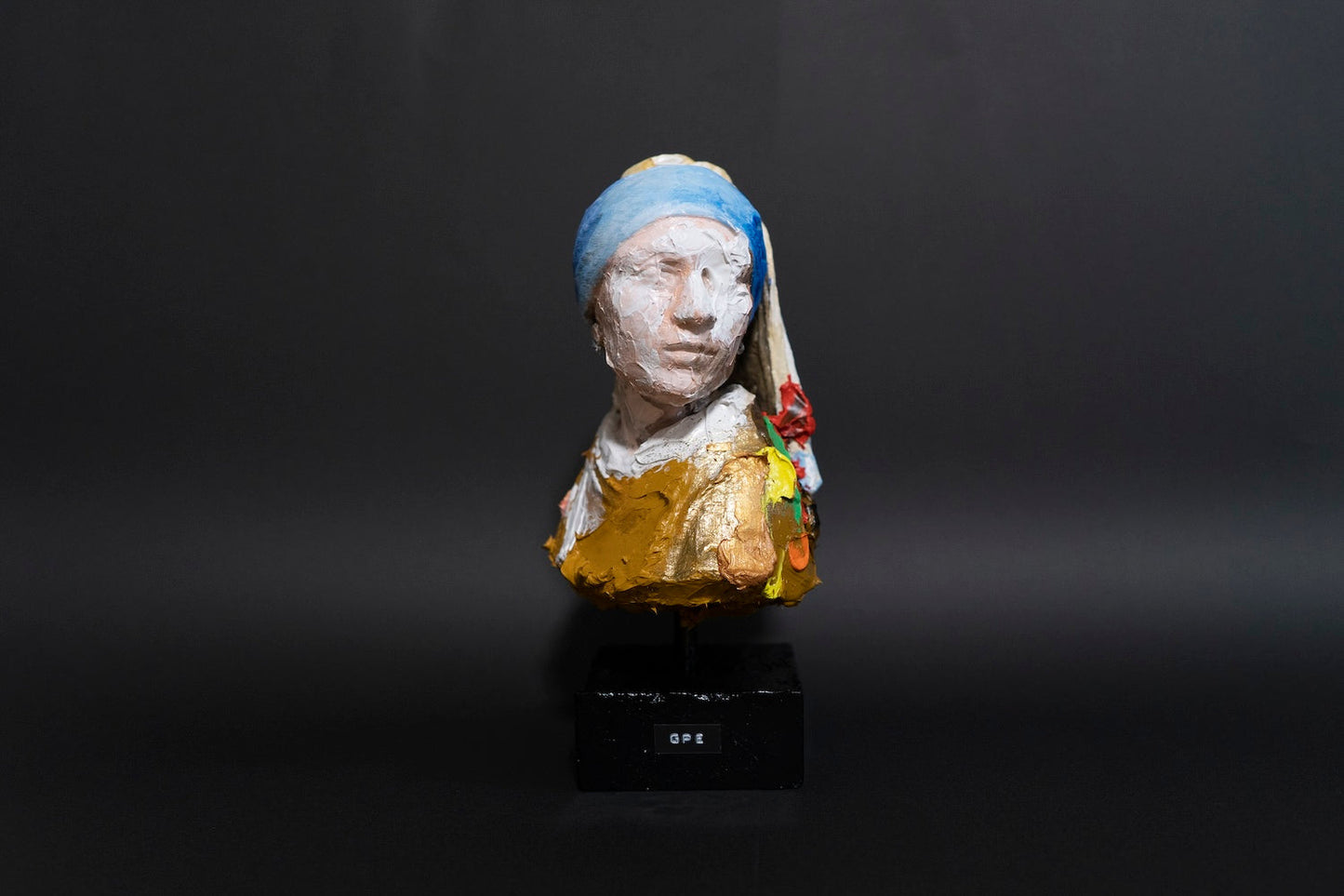 Girl With A Pearl Earring Sculpture    contemporary sculpture