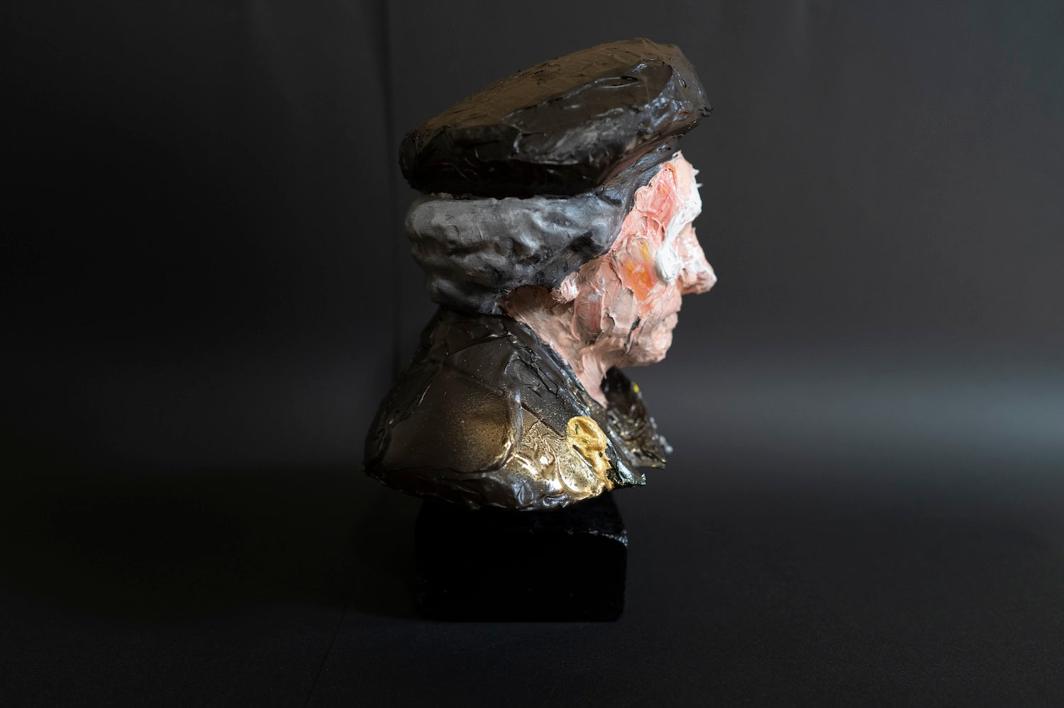 Rembrandt Sculpture    contemporary sculpture art